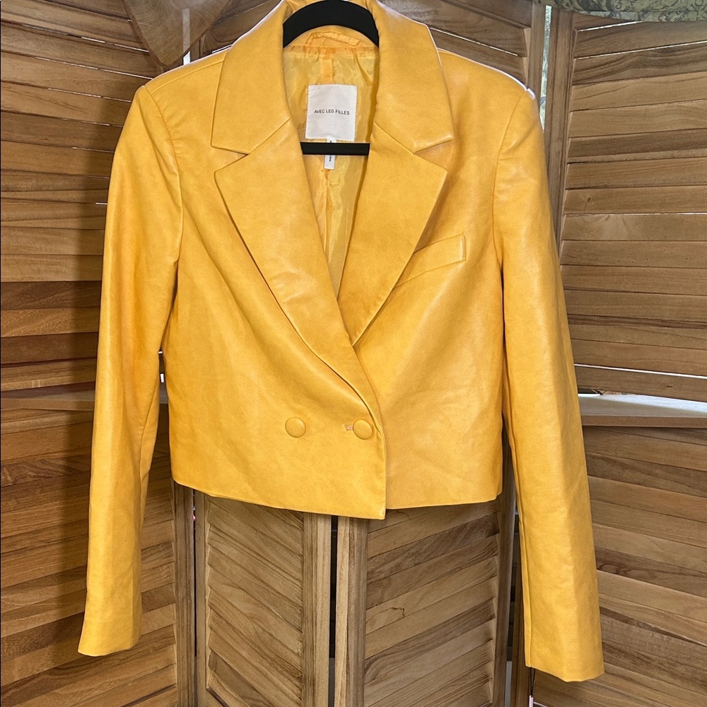 Avec Les Filles Yellow Cropped Double-Breasted Blazer